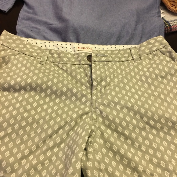 EUC Women’s Size 12 patterned shorts - Picture 5 of 5